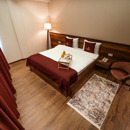 Monarch Boutique Hotel Prizren Ngoại thất bức ảnh