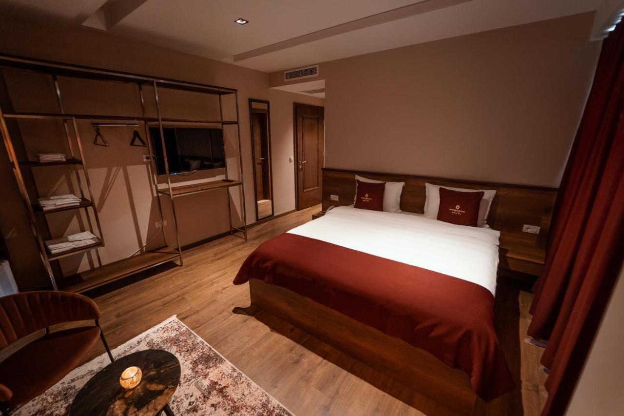 Monarch Boutique Hotel Prizren Ngoại thất bức ảnh