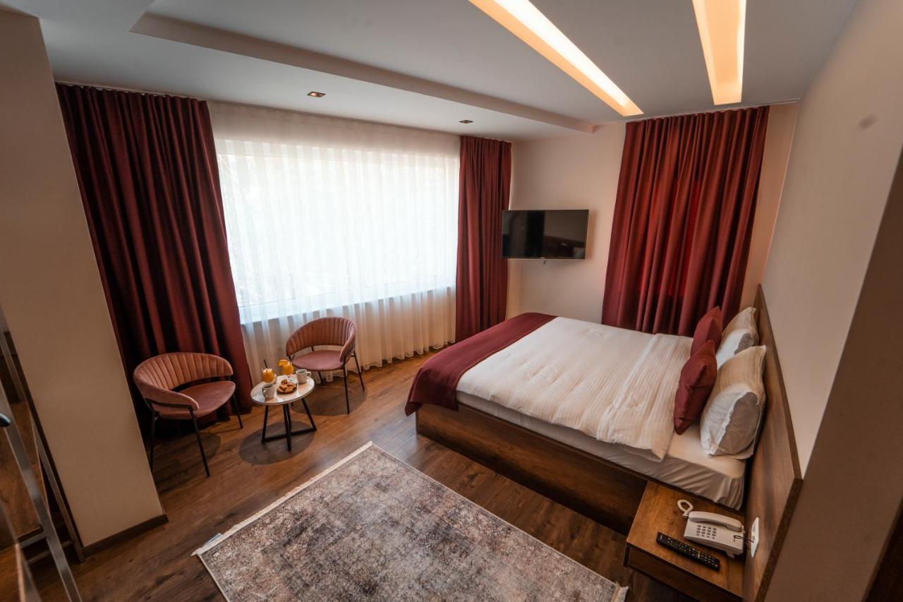 Monarch Boutique Hotel Prizren Ngoại thất bức ảnh