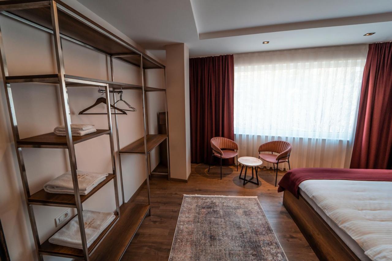 Monarch Boutique Hotel Prizren Ngoại thất bức ảnh