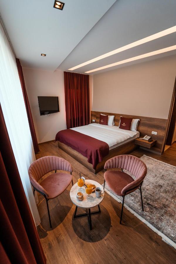 Monarch Boutique Hotel Prizren Ngoại thất bức ảnh