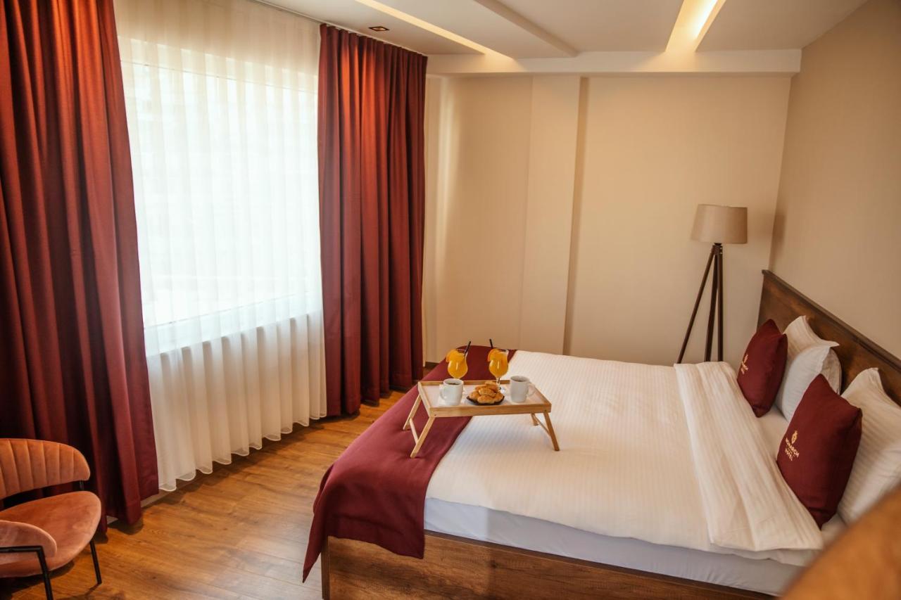 Monarch Boutique Hotel Prizren Ngoại thất bức ảnh