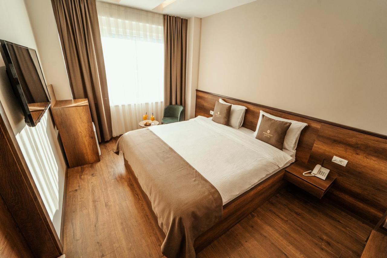 Monarch Boutique Hotel Prizren Ngoại thất bức ảnh